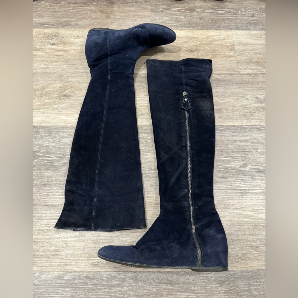 Stuart Weitzman Over-the-Knee boots in navy blue suede. Size 10.